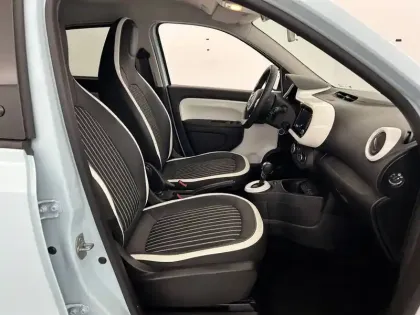 Photo 21 Renault Twingo  III E-Tech