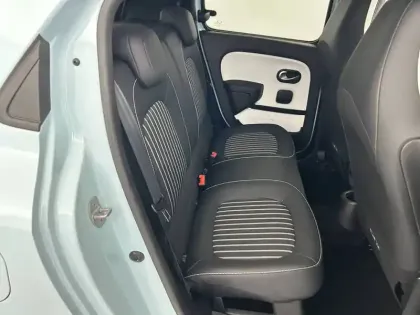 Photo 23 Renault Twingo  III E-Tech