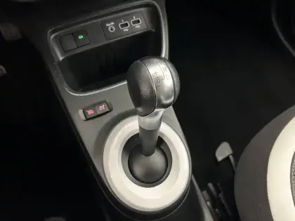 Photo 20 Renault Twingo  III E-Tech