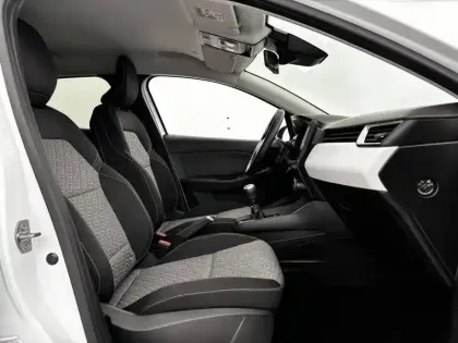 Photo 13 Renault Clio  Blue dCi 100