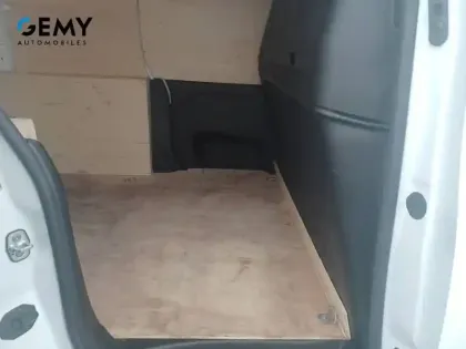 Photo 8 Peugeot Partner  FOURGON STANDARD 650 KG BLUEHDI 100 S&S BVM6