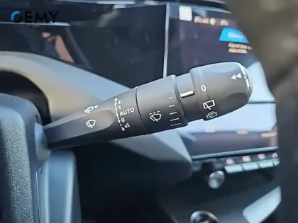 Photo 23 Peugeot 308  SW Hybrid 145 e-DCS6