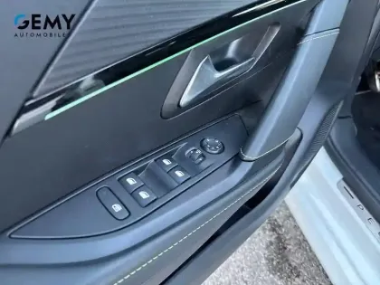 Photo 12 Peugeot 208  PureTech 100 S&S BVM6