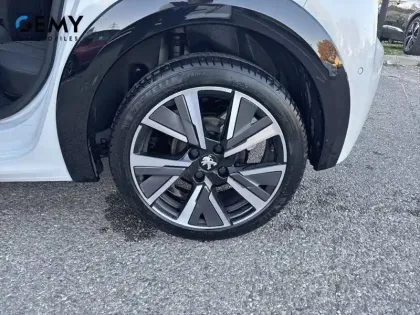 Photo 10 Peugeot 208  PureTech 100 S&S BVM6