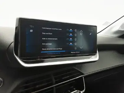 Photo 18 Peugeot 208  PureTech 100 S&S BVM6