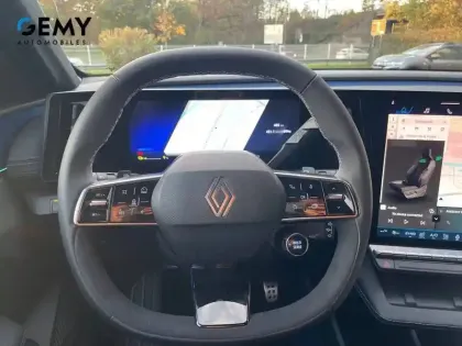 Photo 12 Renault Megane  E-Tech 220 ch autonomie confort