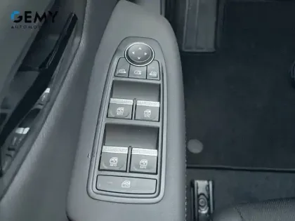 Photo 14 Renault Megane  E-Tech 220 ch autonomie confort