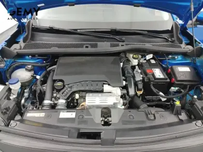 Photo 12 Peugeot 2008  PureTech 130 S&S EAT8