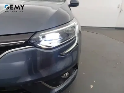 Photo 38 Renault Megane Mégane IV Berline TCe 140 EDC FAP