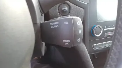 Photo 17 Renault Megane Mégane IV Berline TCe 140 EDC FAP