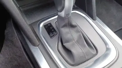 Photo 19 Renault Megane Mégane IV Berline TCe 140 EDC FAP