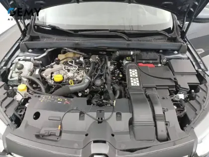 Photo 34 Renault Megane Mégane IV Berline TCe 140 EDC FAP