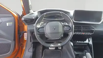 Photo 11 Peugeot 2008  PureTech 130 S&S EAT8