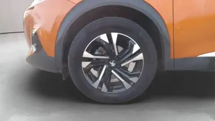 Photo 9 Peugeot 2008  PureTech 130 S&S EAT8