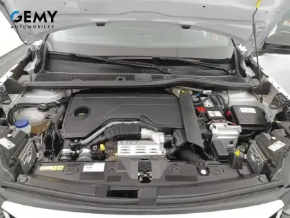 Photo 12 Peugeot 2008  Hybrid 145 e-DCS6