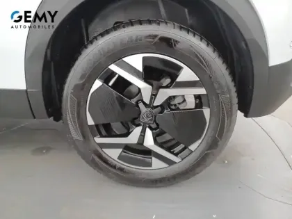 Photo 10 Peugeot 2008  Hybrid 145 e-DCS6