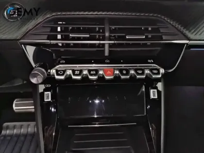 Photo 15 Peugeot 2008  Hybrid 145 e-DCS6