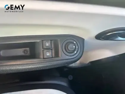 Photo 11 Renault Twingo  III TCe 95