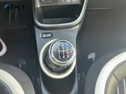 Photo 15 Renault Twingo  III TCe 95