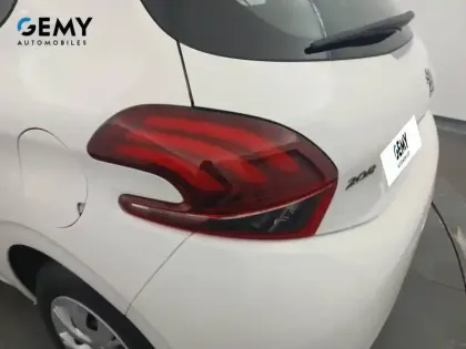 Photo 36 Peugeot 208  AFFAIRE BLUEHDI 100 S&S BVM5