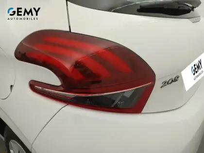 Photo 17 Peugeot 208  AFFAIRE BLUEHDI 100 S&S BVM5