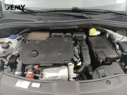 Photo 34 Peugeot 208  AFFAIRE BLUEHDI 100 S&S BVM5