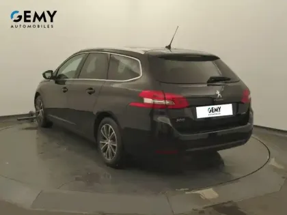 Photo 6 Peugeot 308  SW 1.2 PureTech 130ch S&S EAT6