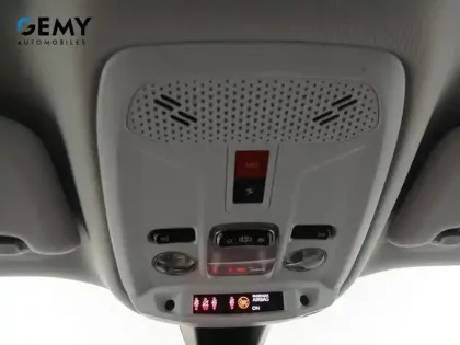 Photo 33 Peugeot 2008  Electrique 136 ch