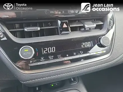 Photo 13 Toyota Corolla  Hybride 140ch