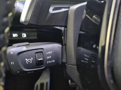 Photo 59 Peugeot 508  SW Hybrid4 360 e-EAT8 Peugeot Sport Engineered