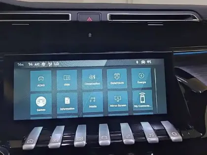 Photo 23 Peugeot 508  SW Hybrid4 360 e-EAT8 Peugeot Sport Engineered