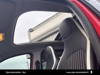 Photo 27 Renault Twingo  III TCe 95