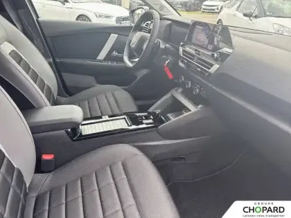 Photo 12 Citroën C4  Hybride 145 e-DCS6