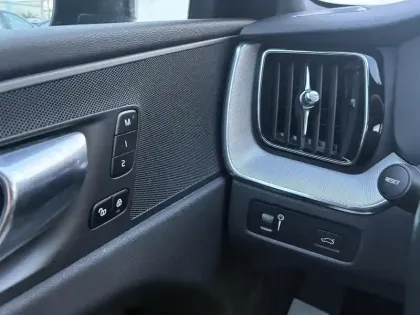 Photo 24 Volvo Xc60  B4 (Diesel) 197 ch Geartronic 8