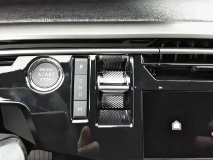 Photo 13 Peugeot 3008  Hybrid 145 e-DCS6