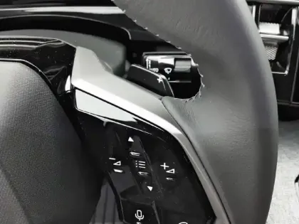 Photo 21 Peugeot 3008  Hybrid 145 e-DCS6