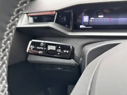 Photo 27 Opel Grandland  1.2 Turbo Hybrid 145 ch e-DCT6