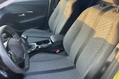 Photo 9 Peugeot 208  PureTech 100 S&S BVM6