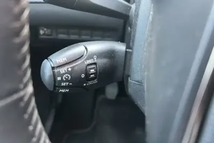 Photo 19 Peugeot 208  PureTech 100 S&S BVM6