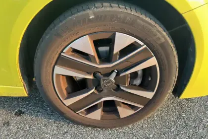 Photo 13 Peugeot 208  PureTech 100 S&S BVM6