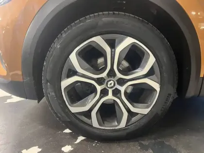 Photo 8 Renault Captur  TCe 140 EDC - 21