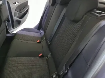 Photo 11 Peugeot 308  PureTech 130ch S&S EAT8