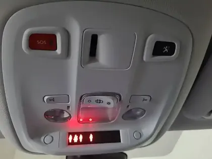 Photo 25 Peugeot 308  PureTech 130ch S&S EAT8