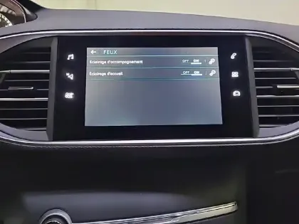 Photo 22 Peugeot 308  PureTech 130ch S&S EAT8