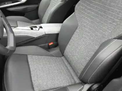 Photo 10 Peugeot 5008  Hybrid 136 e-DCS6