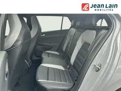 Photo 16 Volkswagen Golf  1.5 eHybrid 272 DSG6