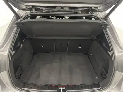 Photo 36 Mercedes GLA  250 e 8G-DCT