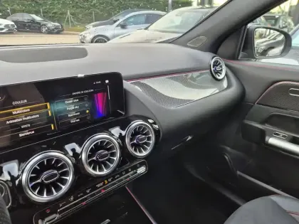 Photo 20 Mercedes GLA  250 e 8G-DCT