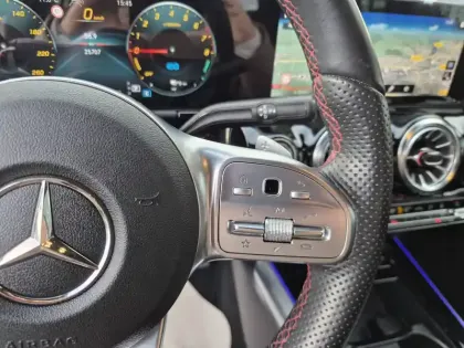 Photo 15 Mercedes GLA  250 e 8G-DCT