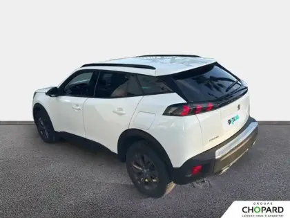 Photo 6 Peugeot 2008  PureTech 130 S&S EAT8